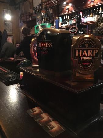 McCulloughs Irish Pub