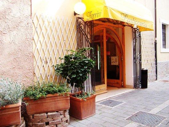 Antica Pasticceria Ferrini