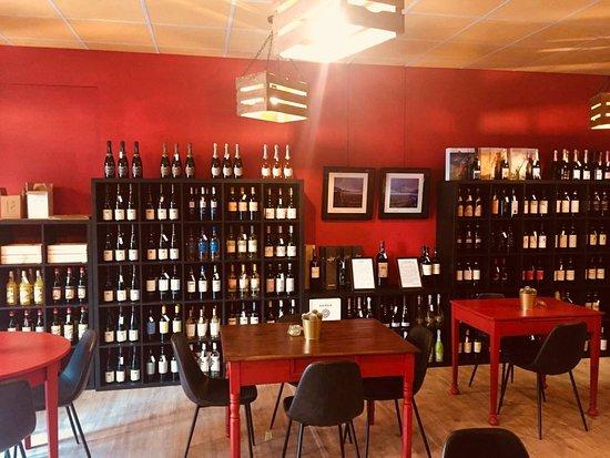 Mercante Divino Enoteca con Piccola Cucina