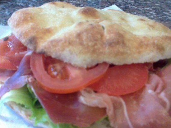 Pizzeria é l'Ora