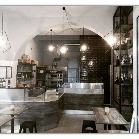 CAVOUR Pizza & Food