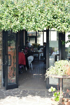 Tre Tigli Bar and Restaurant