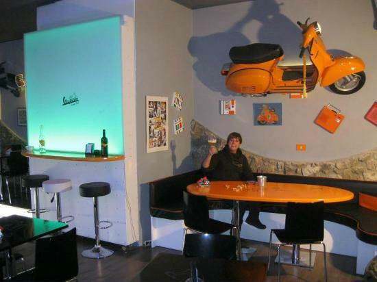 Vespaio Pub